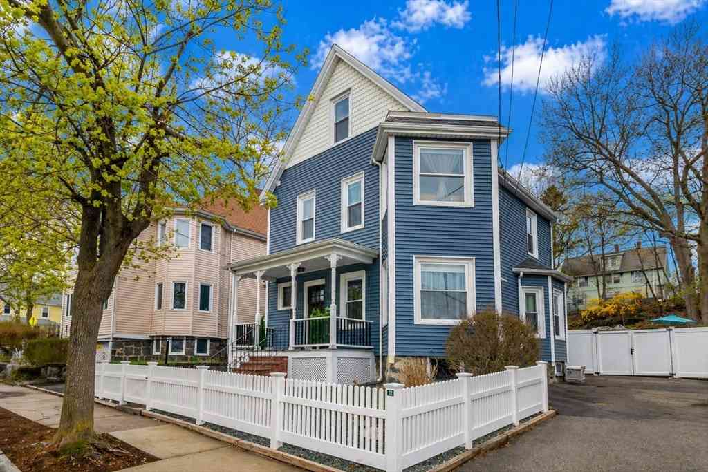 Homes For Sale - 19 Pine St.<br/> Middlesex County, Malden, MA 02148