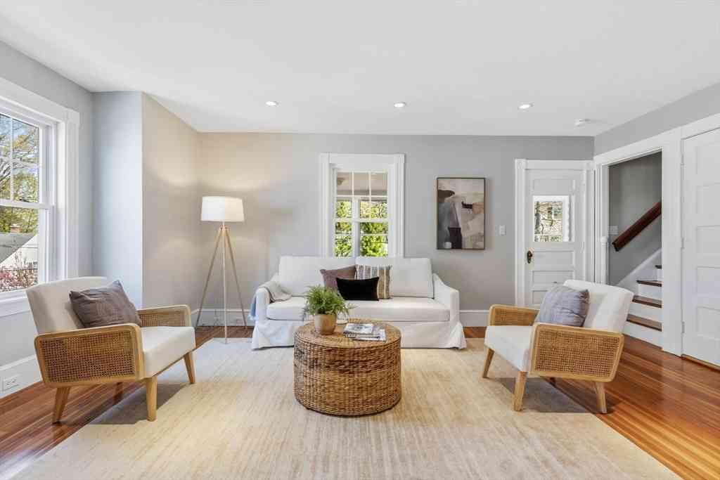 Condo For Sale - 9 Governors Avenue #2<br/> Winchester, MA 01890