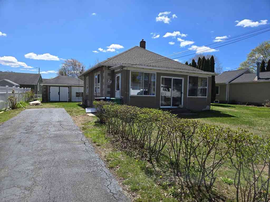 Homes For Sale - 23 Newbridge Ave<br/> Middlesex County, Burlington, MA 01803