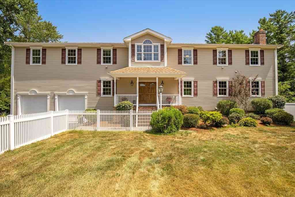 Homes For Sale - 220 Mattapoisett Rd<br/> Rochester, MA 02770
