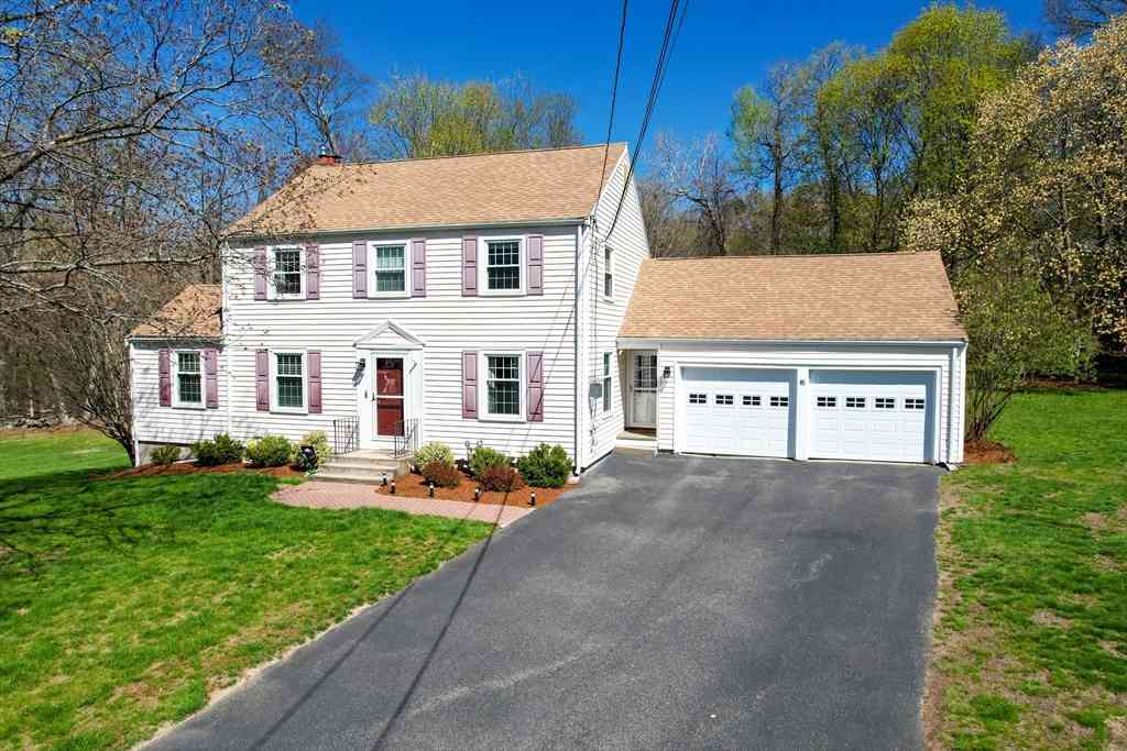 Homes For Sale - 15 Maple Lane<br/> Middlesex County, Framingham, MA 01702