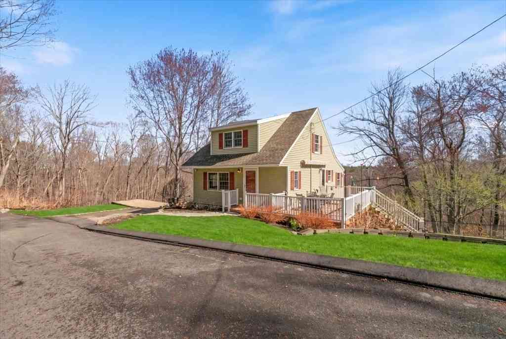 Homes For Sale - 37 Benham St<br/> Haverhill, MA 01830