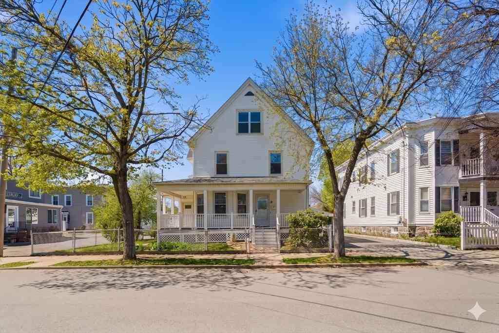 Homes For Sale - 20 Lexington St<br/> Lynn, MA 01902