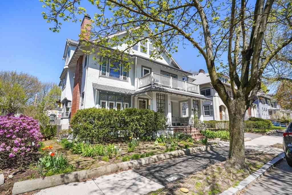 Condo For Sale - 33-35 Russell Street #1<br/> Brookline, MA 02446