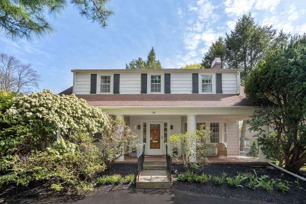Homes For Sale - 38 Wachusett Rd<br/> Middlesex County, Newton, MA 02467