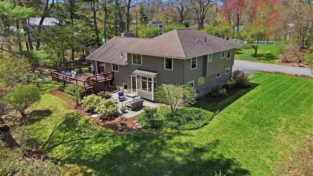 Homes For Sale - 3 Hawthorne St<br/> Acton, MA 01720