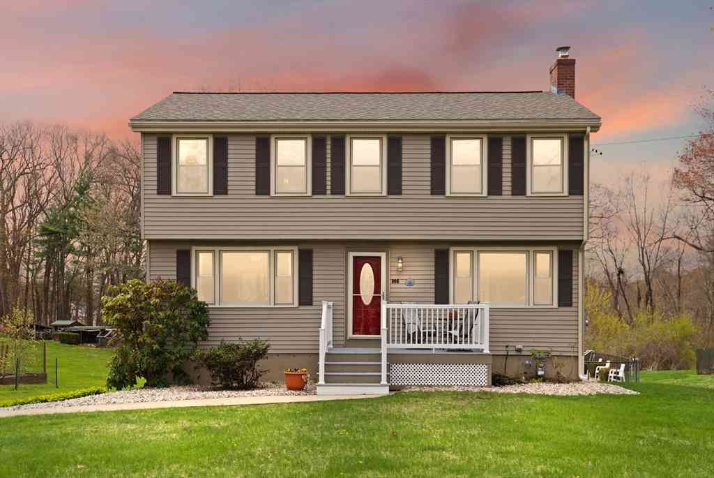 Homes For Sale - 105 Greenmeadow Drive<br/> Middlesex County, Tewksbury, MA 01876