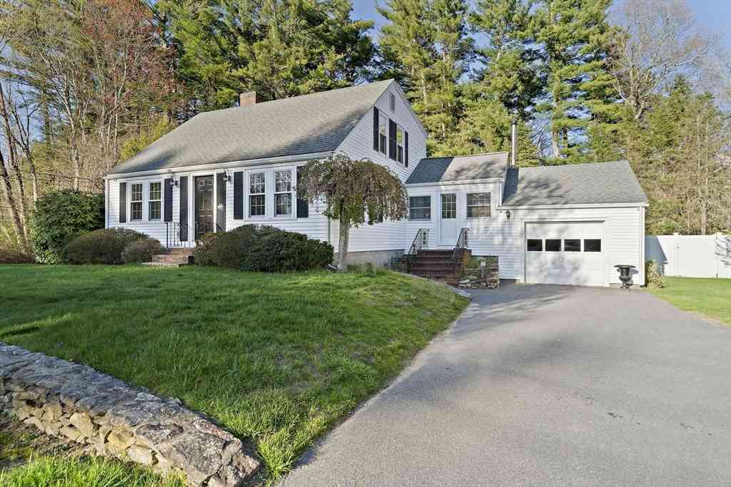 Homes For Sale - 63 Reed St<br/> Plymouth County, Hanson, MA 02341