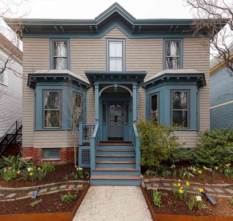 Homes For Sale - 15 Park Avenue<br/> Somerville, MA 02144