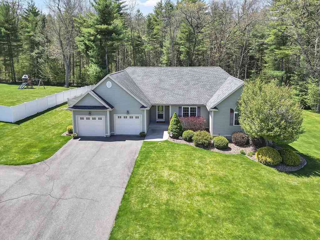 Homes For Sale - 8 Carla Ln<br/> Hampden County, Wilbraham, MA 01095