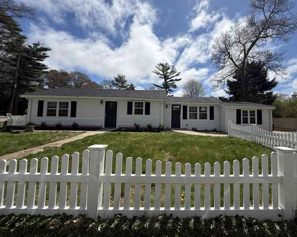 Homes For Sale - 43 Buttonwood Road<br/> Plymouth County, Halifax, MA 02338