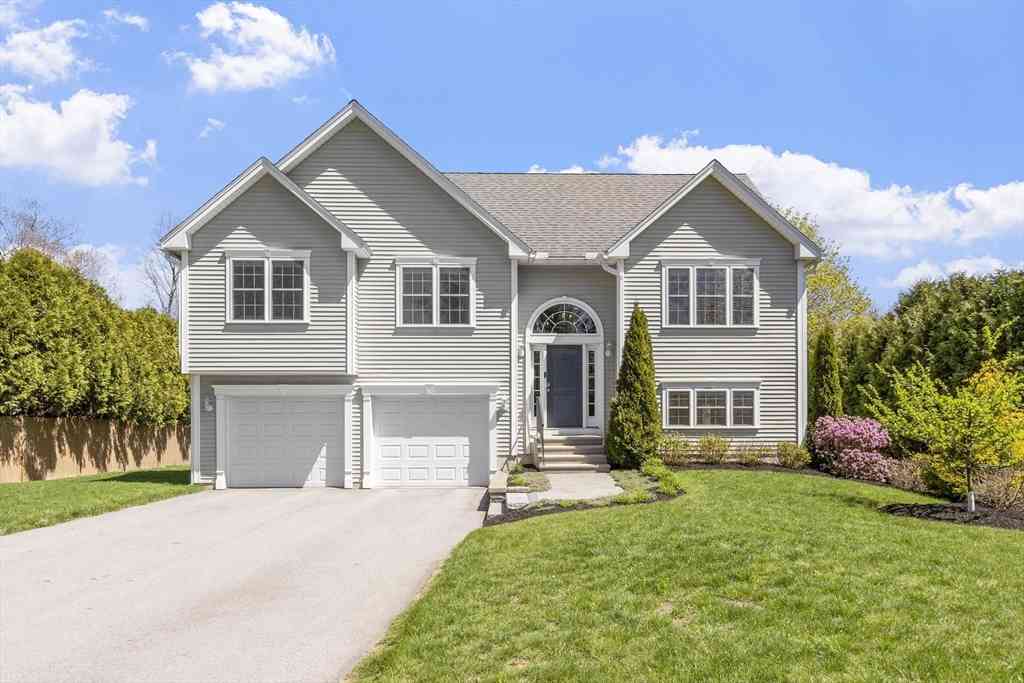 Homes For Sale - 32 Steele St<br/> Worcester County, Holden, MA 01520