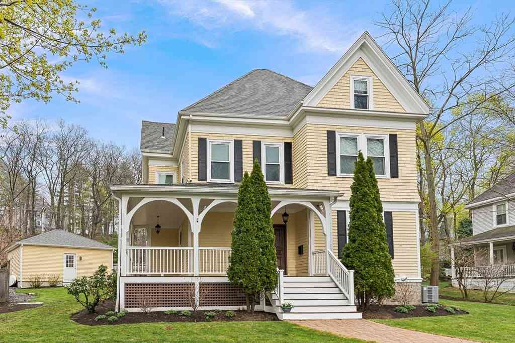 Homes For Sale - 36 Parker St<br/> Middlesex County, Newton, MA 02459