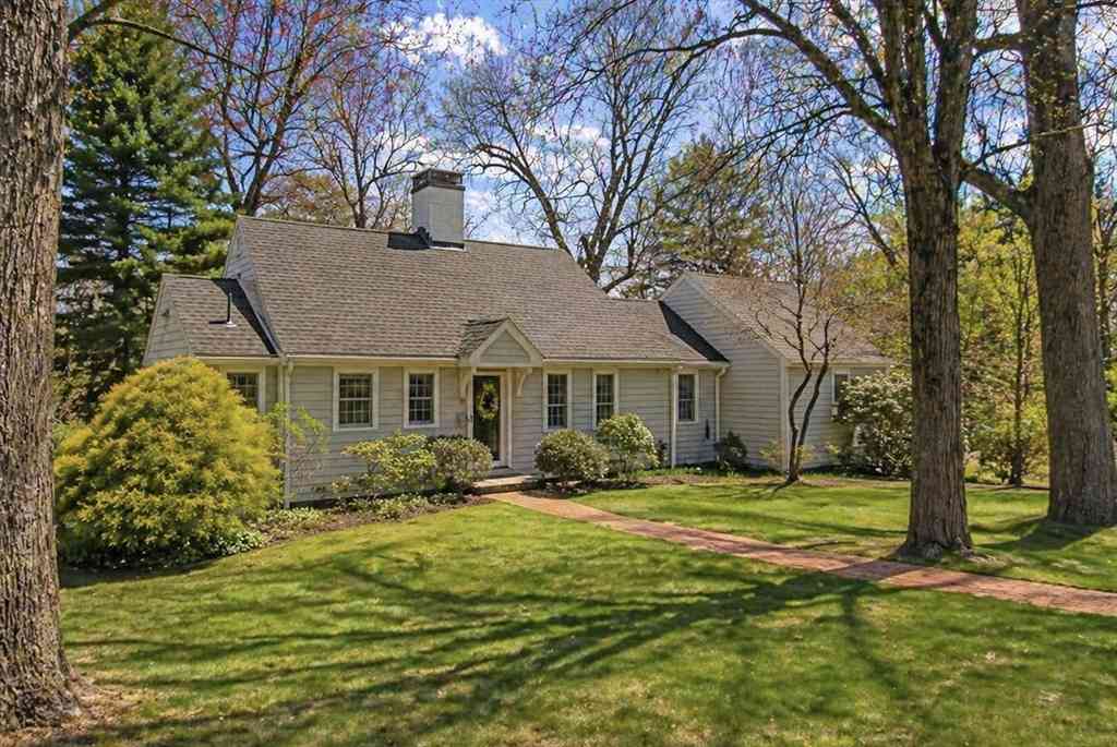 Homes For Sale - 22 Standish Rd<br/> Wellesley, MA 02481