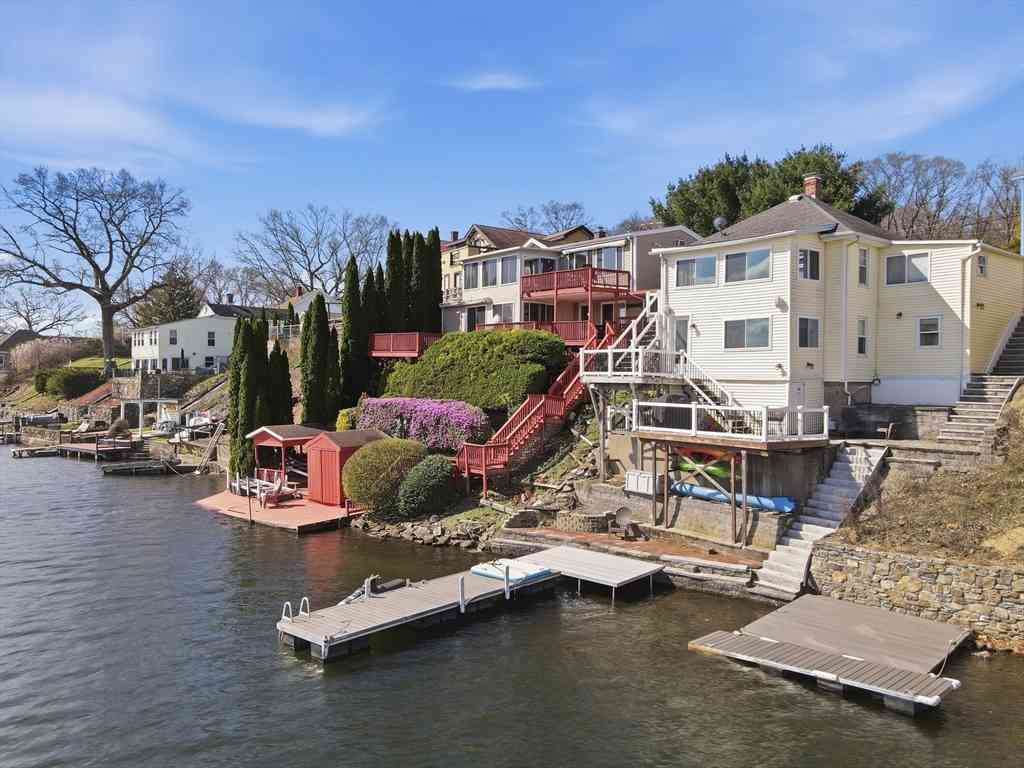 Homes For Sale - 411B Lake Avenue<br/> Worcester, MA 01604