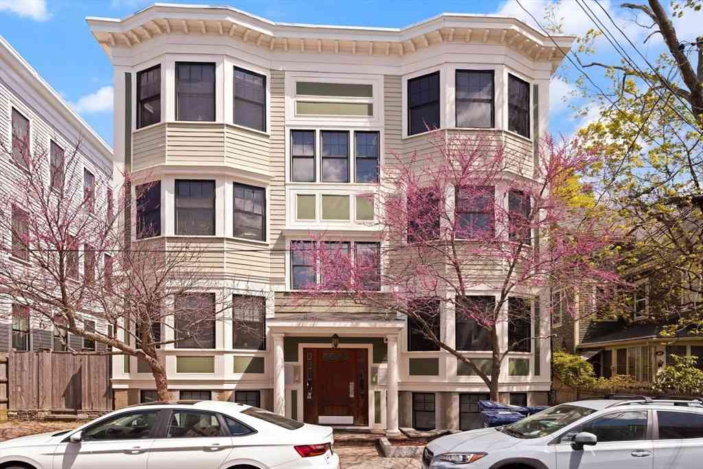 Condo For Sale - 27 Prince St. #3L<br/> Cambridge, MA 02139
