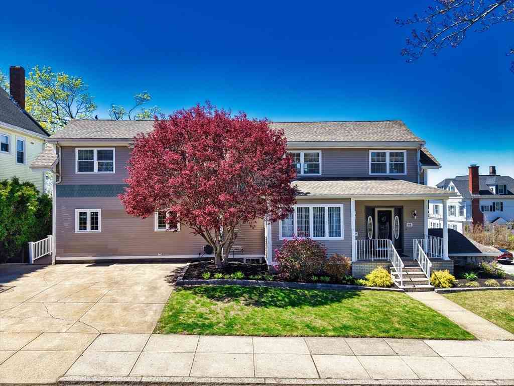 Homes For Sale - 110 Underwood St<br/> Fall River, MA 02720