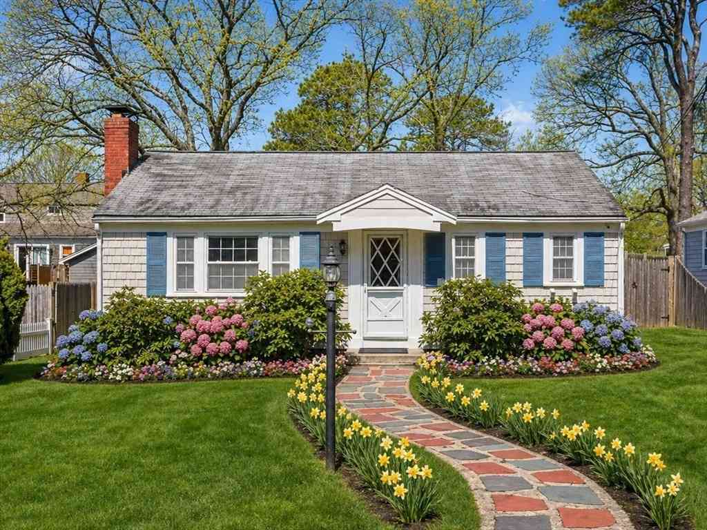 Homes For Sale - 9 Mayflower Rd<br/> Yarmouth, MA 02673