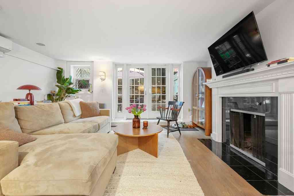Condo For Sale - 96 Appleton #1<br/> Boston, MA 02116