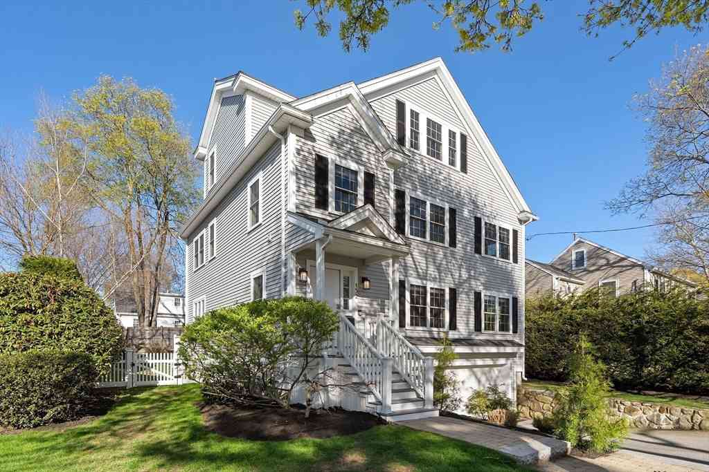 Homes For Sale - 152 Charlton St<br/> Arlington, MA 02476