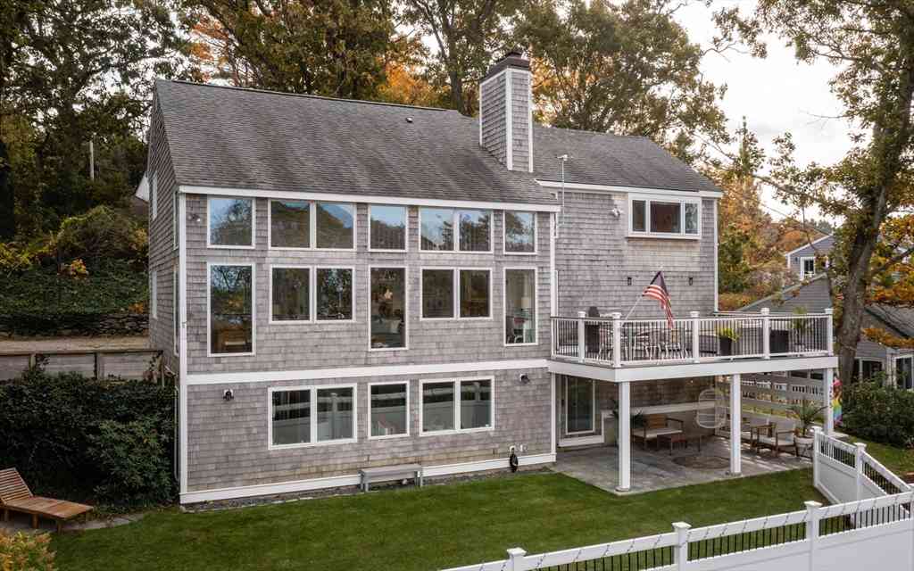 Homes For Sale - 255 Elm St<br/> Marshfield, MA 02050