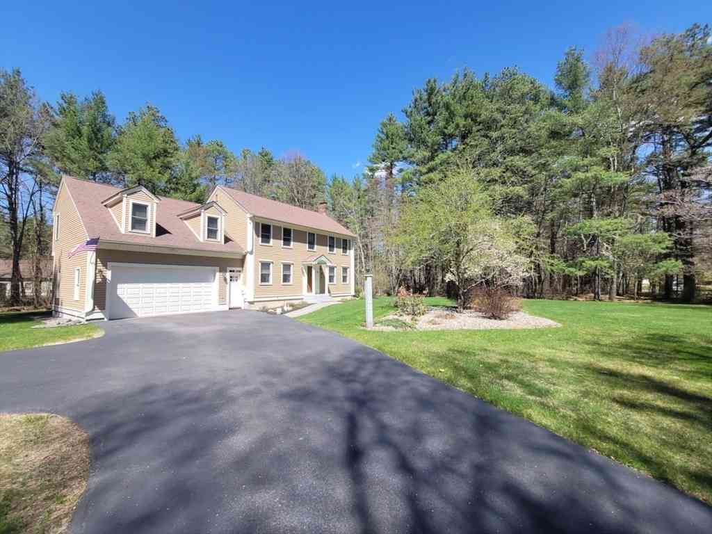 Homes For Sale - 20 Squannacook Dr<br/> Middlesex County, Groton, MA 01450