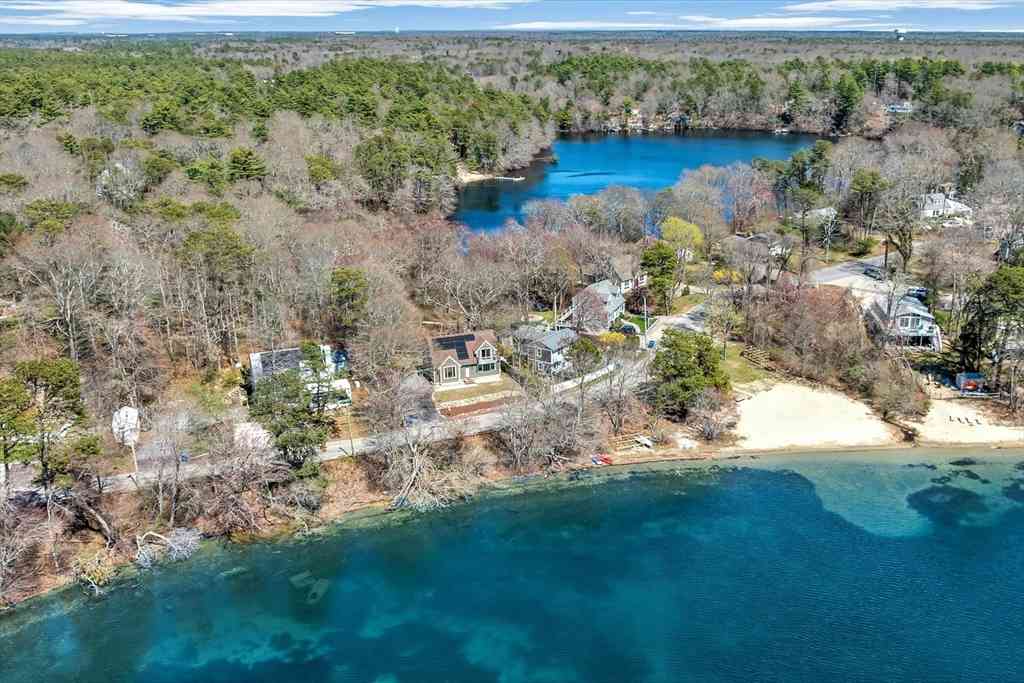 Homes For Sale - 121 Pinecrest Beach Dr<br/> Barnstable County, Falmouth, MA 02536