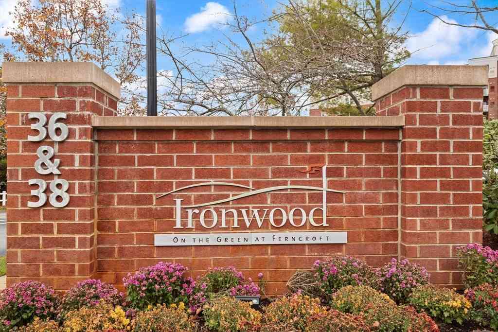 Condo For Sale - 38 Village #201<br/> Middleton, MA 01949
