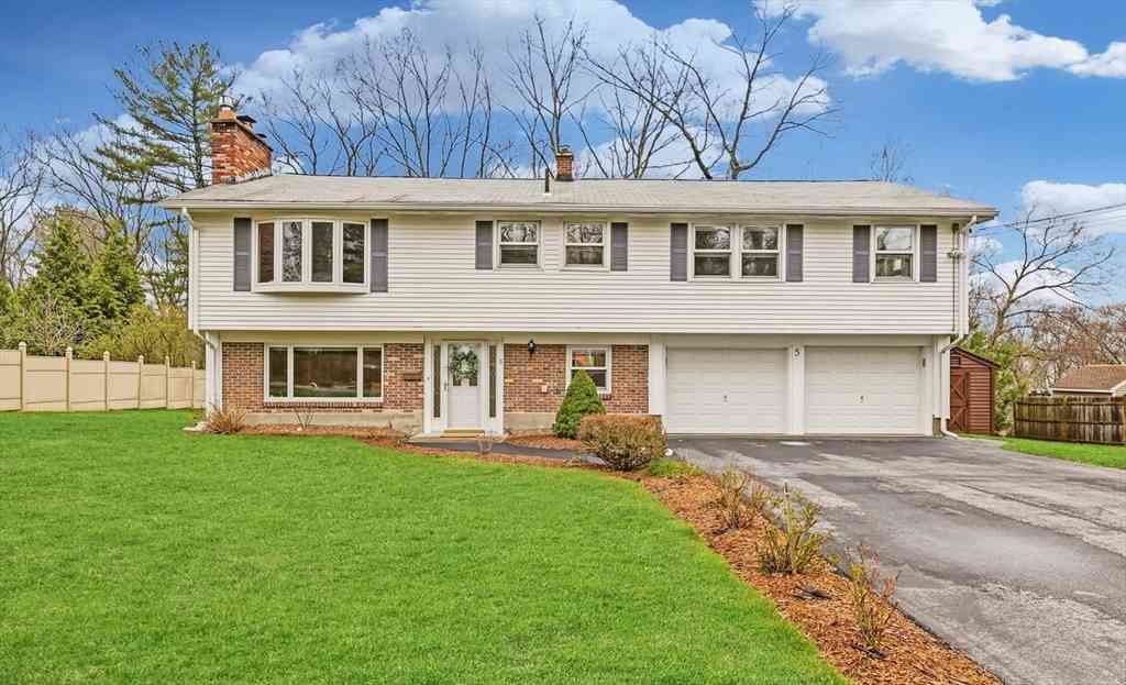 Homes For Sale - 5 Currier Drive<br/> Framingham, MA 01701
