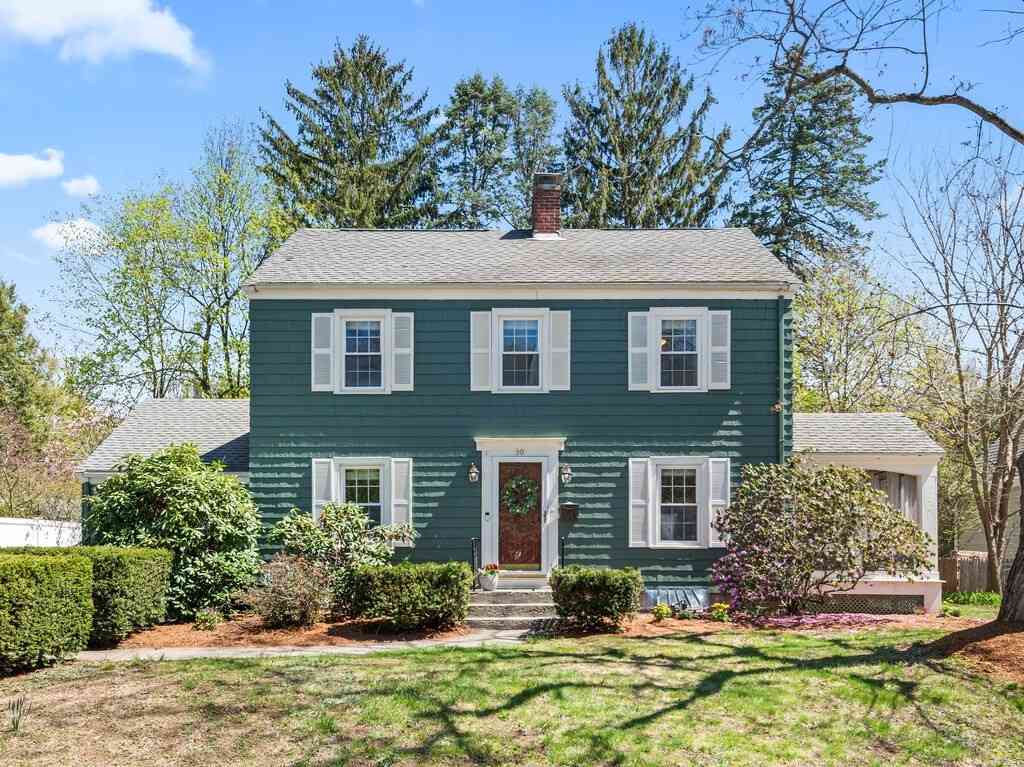 Homes For Sale - 30 Kinnicutt Rd<br/> Worcester, MA 01602