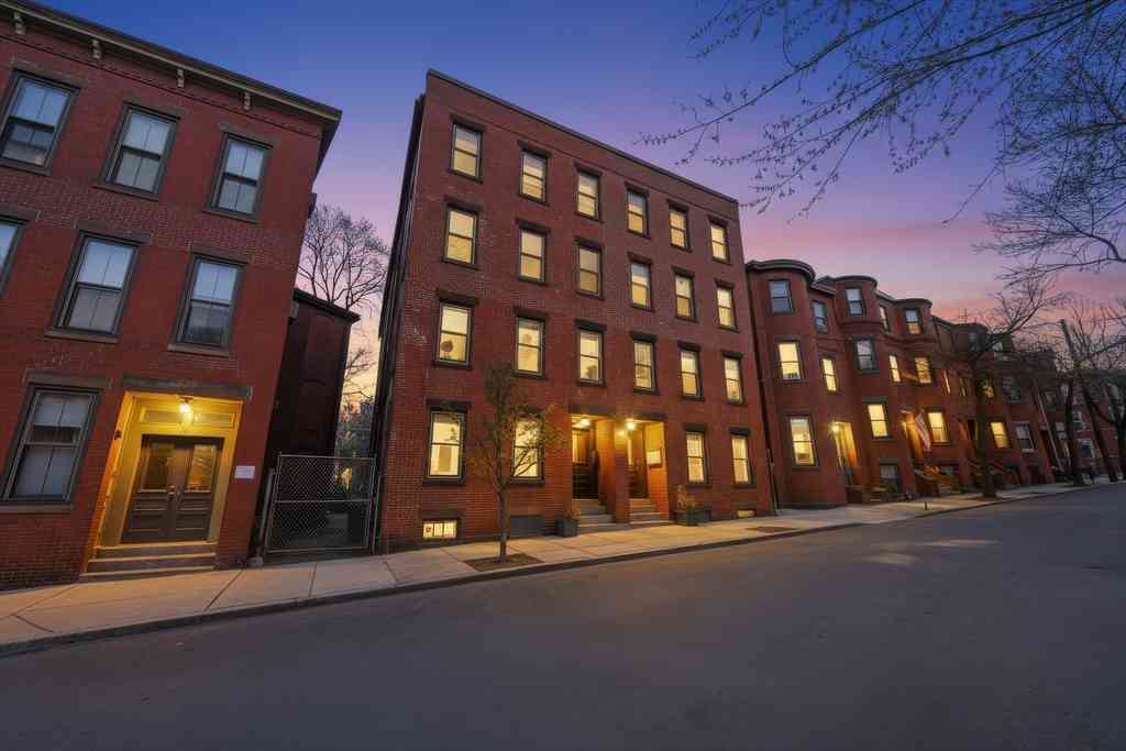 Condo For Sale - 30 Beacon St #1<br/> Chelsea, MA 02150