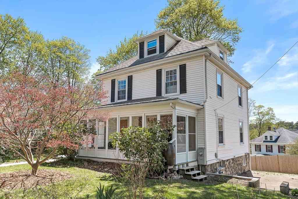 Homes For Sale - 21 Howe St<br/> Wellesley, MA 02482