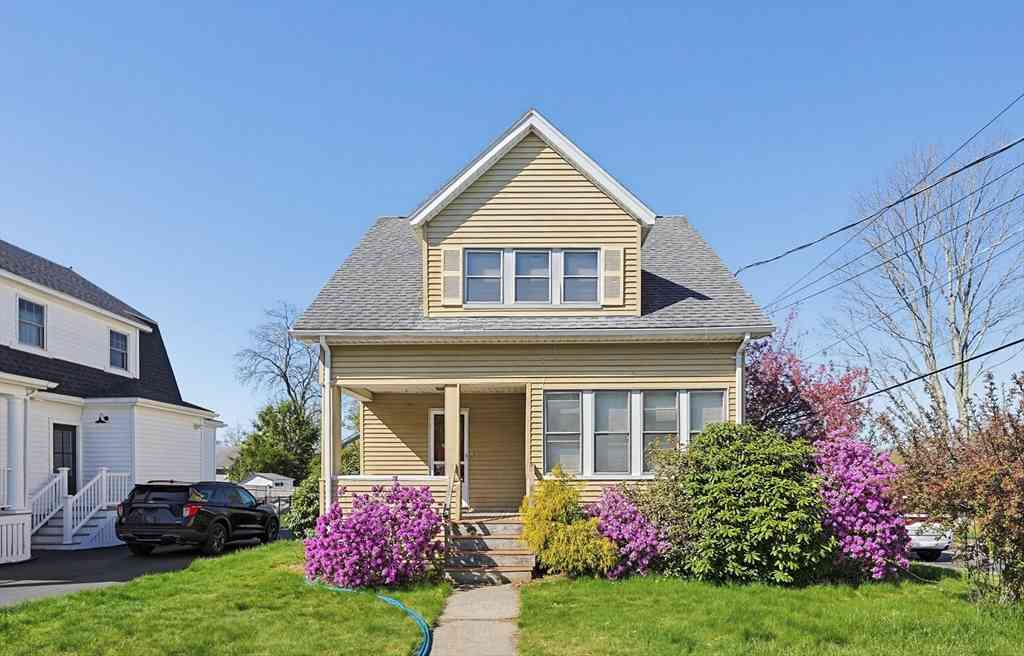 Homes For Sale - 57 E Cross St<br/> Norfolk County, Norwood, MA 02062