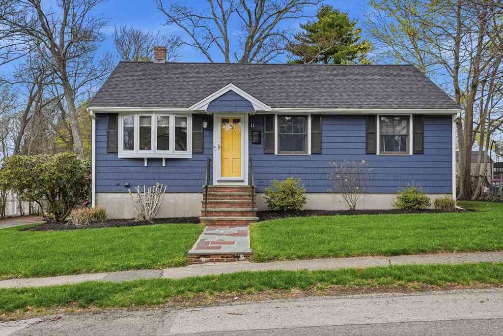 Homes For Sale - 11 Roseen Ave<br/> Weymouth, MA 02188
