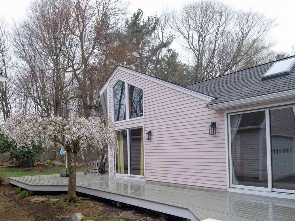 Homes For Sale - 445 Green St<br/> Worcester County, Northborough, MA 01532
