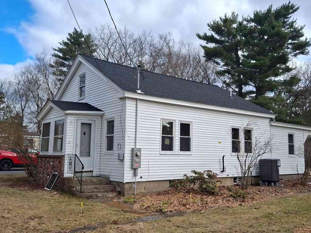 Multifamily For Sale - 27 Catacunemaug Rd<br/> Middlesex County, Shirley, MA 01464