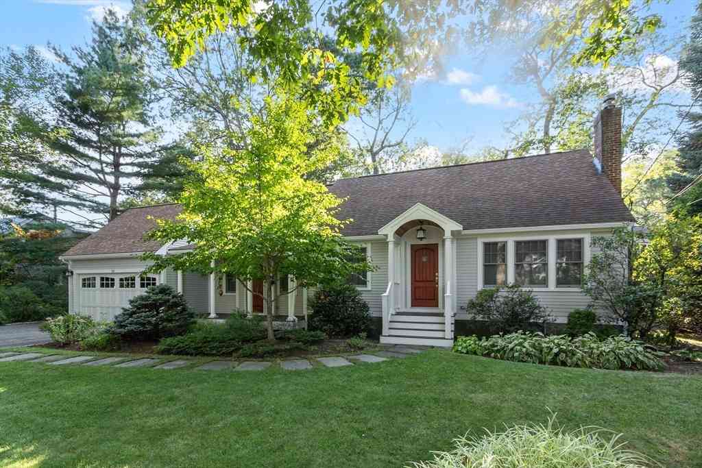 Homes For Sale - 39 Greenwood St<br/> Middlesex County, Lexington, MA 02421