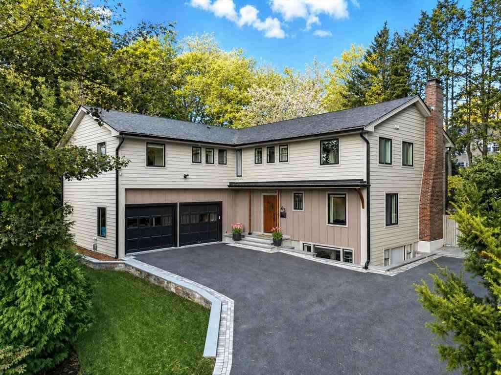 Homes For Sale - 43 Prentiss Ln<br/> Belmont, MA 02478