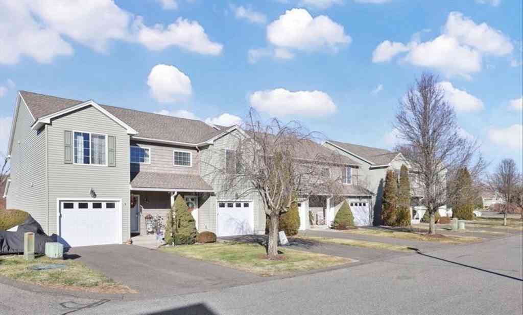 Condo For Sale - 353 Fuller St #6<br/> Ludlow, MA 01056