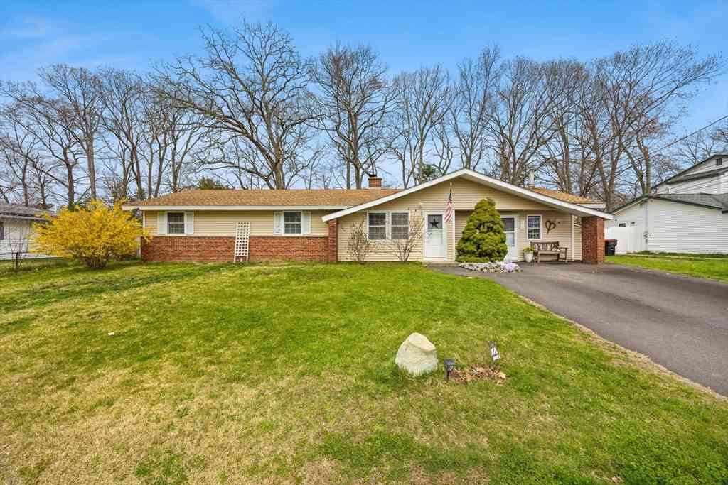 Homes For Sale - 172 Lisa Dr<br/> Plymouth County, Brockton, MA 02302