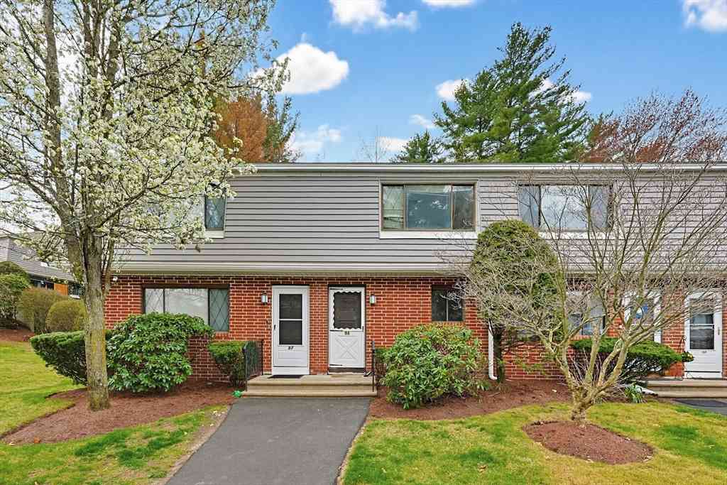 Condo For Sale - 98 Farrwood Drive #98<br/> Haverhill, MA 01835