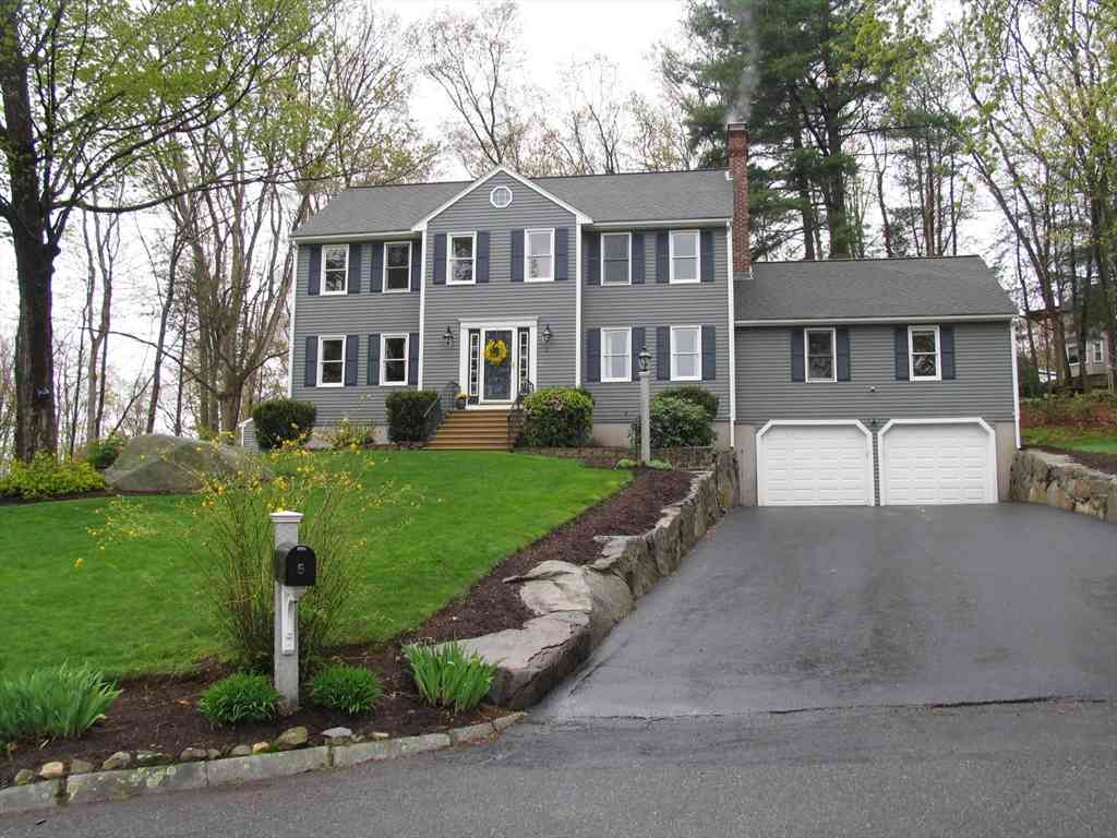 Homes For Sale - 5 Dana Cir<br/> Worcester County, Milford, MA 01757
