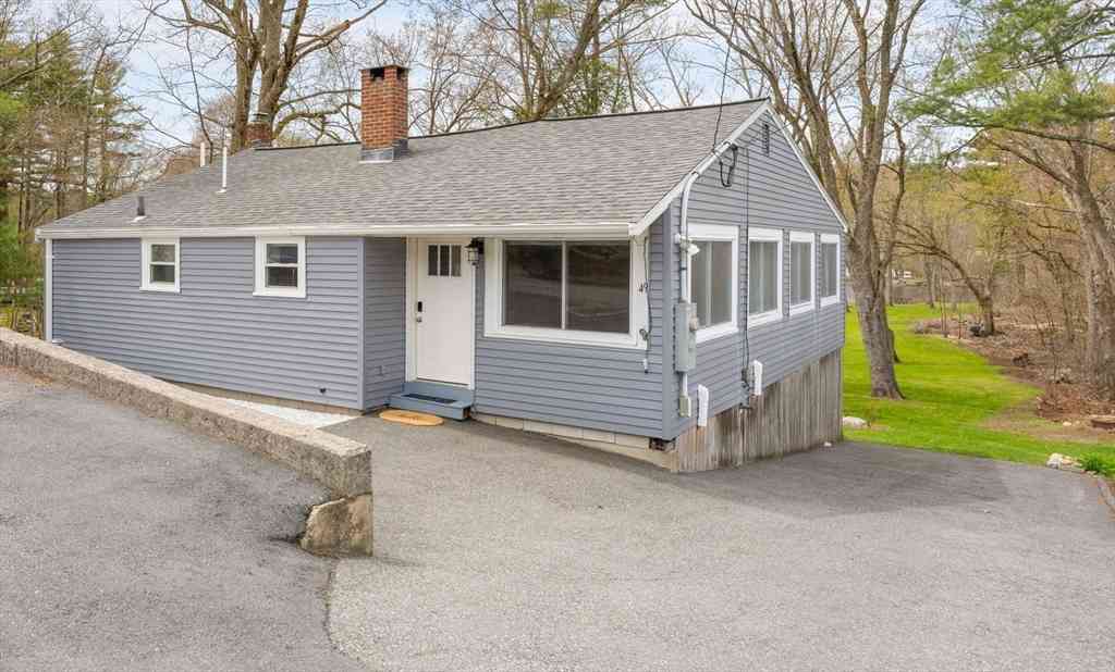 Homes For Sale - 49 Ossamequin Rd<br/> Middlesex County, Billerica, MA 01821