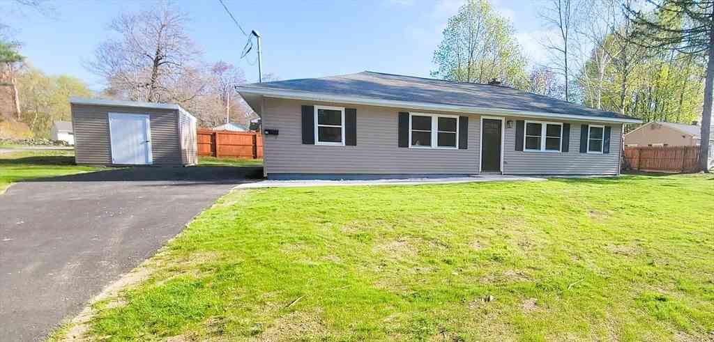 Homes For Sale - 14 Deer Pond Dr<br/> Worcester County, Leicester, MA 01524