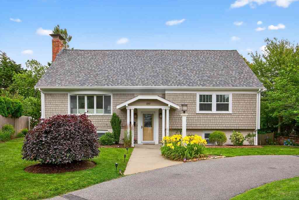 Homes For Sale - 189 Breakwater Shores Dr<br/> Barnstable, MA 02601