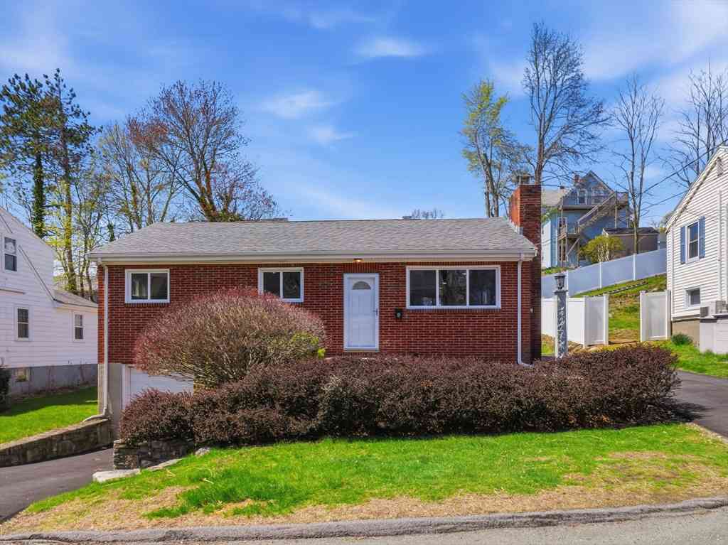 Homes For Sale - 76 Wheeler Ave<br/> Melrose, MA 02176