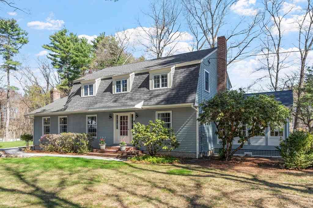 Homes For Sale - 4 White Pine Drive<br/> Georgetown, MA 01833
