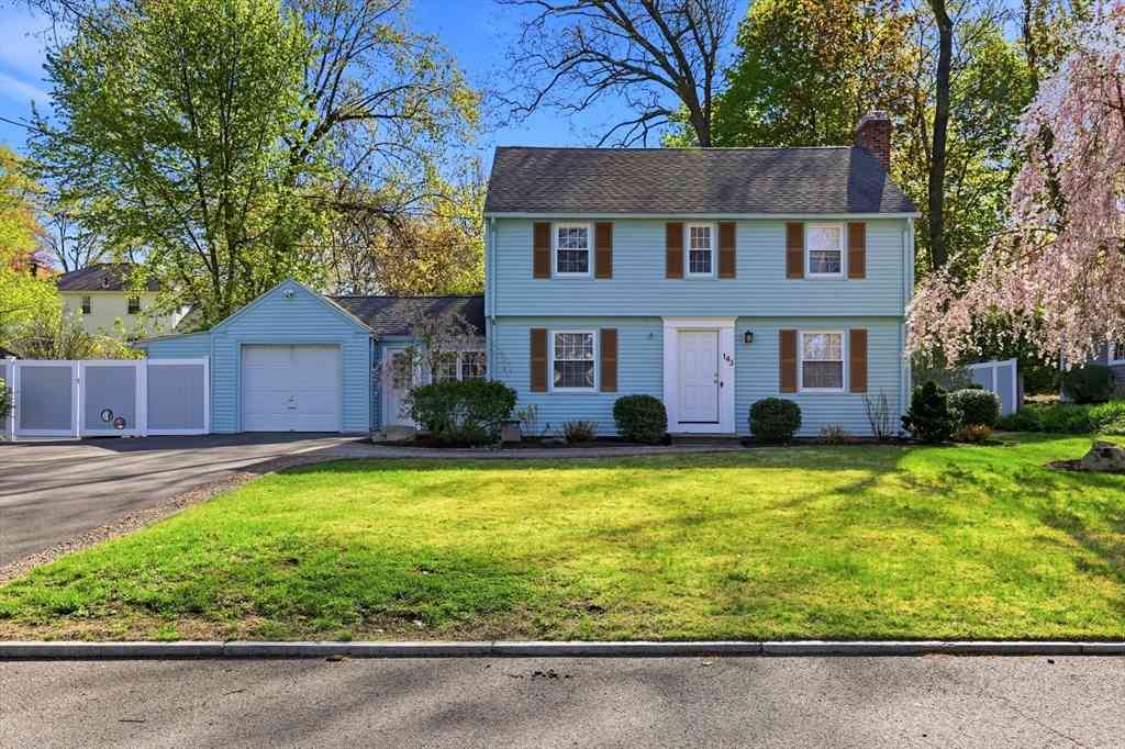 Homes For Sale - 145 Chalmers St<br/> Springfield, MA 01118