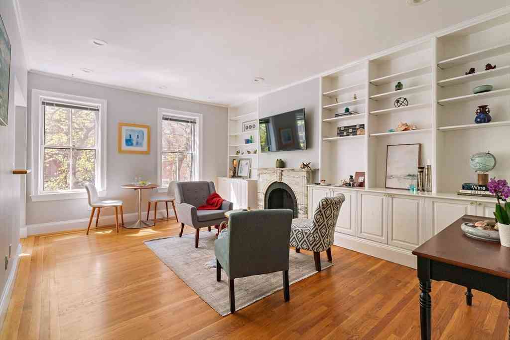 Condo For Sale - 63 W Cedar St #2<br/> Boston, MA 02114