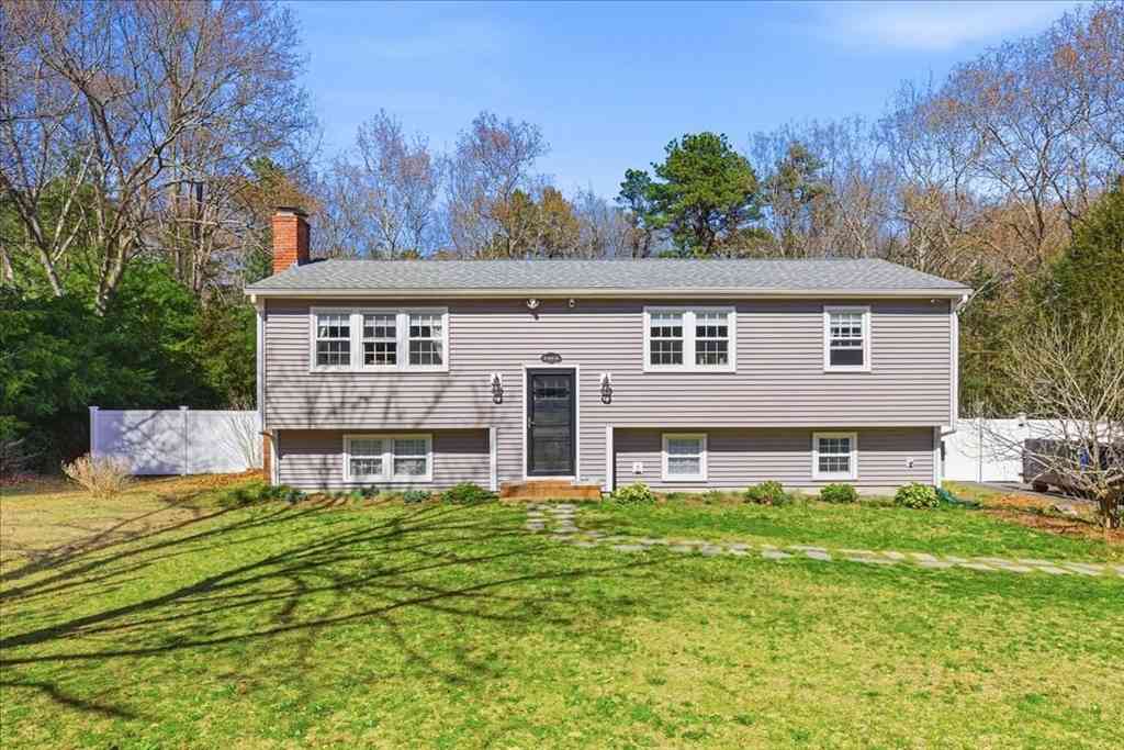 Homes For Sale - 53 Colby Dr<br/> Plymouth County, Halifax, MA 02338